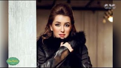 عمرو يوسف يعلق على جمال منة شلبي وغادة عادل وكندة علوش (فيديو)