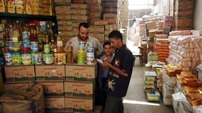 تأخر وصول السلع الإضافية على المقررات التموينية إلى أسوان