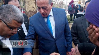 مواطنة تطالب محافظ الجيزة بعلاجها.. والدالى: «عينيا ليكي»