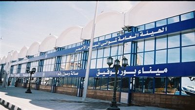 وصول 5 آلاف طن قمح قادمة من اليمن لميناء بورتوفيق