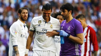 ريـال مدريد يكشف عن إصابة مدافعه بيبي