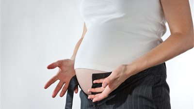 للحوامل.. ارتداء الملابس الضيقة خطرعلي الجنين