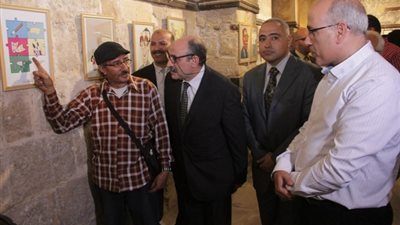 افتتاح الملتقى الدولي السادس للكاريكاتير في قصر الأمير طاز (صور)
