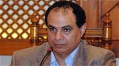 أحمد مجاهد: السيسي أول رئيس يزور معرضا للفن التشكيلي