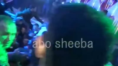 «كلاكيت تاني مرة».. سقوط المسرح بحمادة الأسمر وعبد السلام (فيديو)