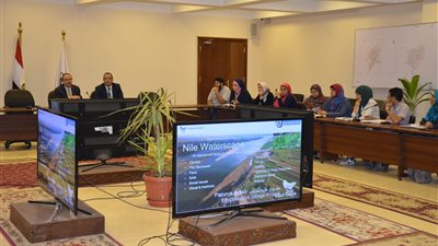 محافظ بني سويف يبحث استغلال أراضي الدولة في مشروعات استثمارية