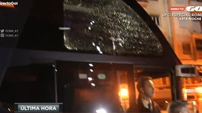 جماهير فالنسيا تحطم زجاج حافلة برشلونة (صور وفيديو)