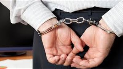 التحقيق مع 11 موظفًا استولوا على 120 فدانًا بقيمة 150 مليون جنيه بالغردقة