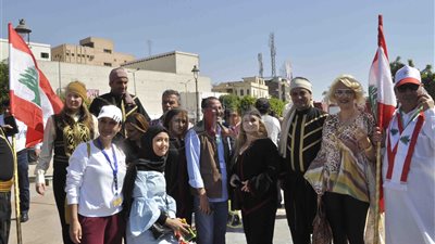 جولة لضيوف مهرجان طيبة الدولي في متحف النيل بأسوان