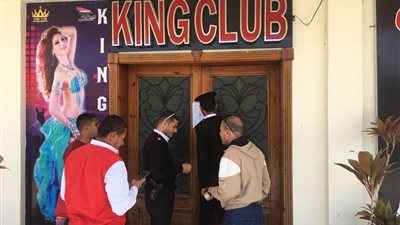 حملة لغلق الملاهي الليلية والمقاهي المخالفة في الغردقة (صور)