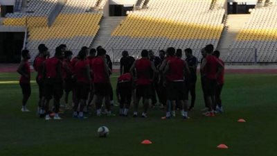 ثلاثي الأهلي ينتظم في التدريبات استعدادا لمواجهة الوداد