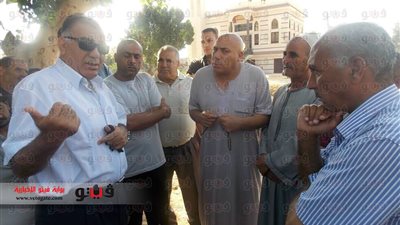 بالصور.. بدء تركيب خط جديد لحل مشكلة انقطاع المياه 