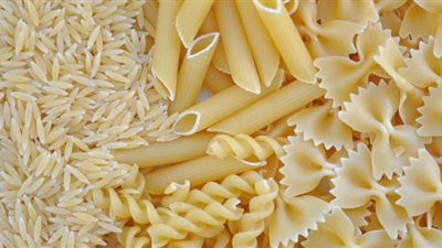 قراء «فيتو» يرفضون مقترح صرف المكرونة بديلا عن الأرز بمقررات التموين