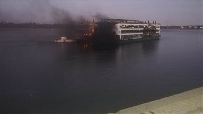 الآثار تهدي زيارة مجانية لمقبرة توت عنخ آمون لمجموعة من السياح تعرض مركبهم لحريق