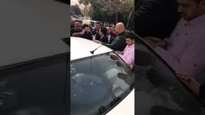 لحظة قبض الأهالي على لص حاول السطو على بنك بالأردن (فيديو)