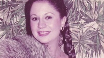 أحمد الفيشاوي ينشر صورة نادرة لوالدته في شبابها