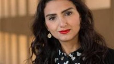 مناقشة مسرحيات قصيرة لـ