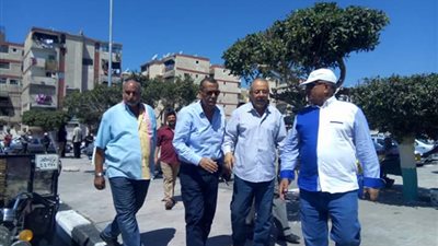 بالصور.. سكرتير عام بورسعيد يتفقد الصالة المغطاة قبل دوري الشركات