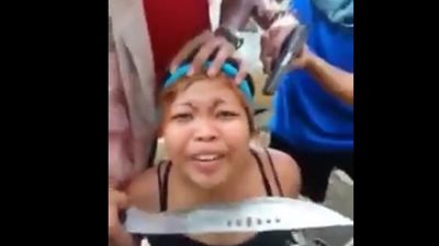 بالفيديو.. قطع رأس فتاة على طريقة «داعش» يتحول لمشهد كوميدى