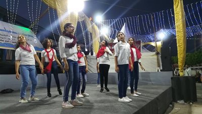 مشاركة واسعة من الشباب بمعرض دمياط الأول للكتاب (صور)