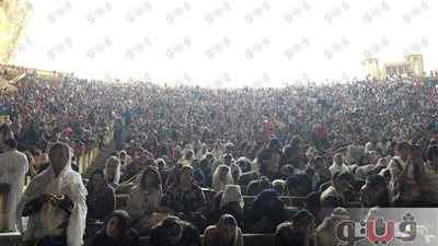 بالفيديو والصور.. بدء قداس عيد السعف بدير الأنبا سعفان