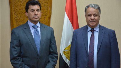 وزير الشباب والرياضة يلتقي أمين عام مجلس الوحدة الاقتصادية العربية