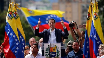 عقوبات واشنطن تكبل فنزويلا.. أزمات اقتصادية تضرب الدولة الغنية بالنفط