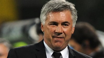 أنشيلوتي: بنزيما مجتهد.. لكن عليه فرض شخصيته