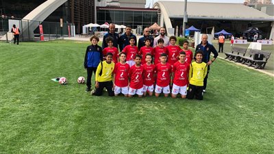 براعم الأهلي 2006 يواجه برشلونة في بطولة دبي الدولية