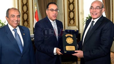 رئيس الحكومة يشهد مراسم تسلم وزير الزراعة الجديد لمهامه بحضور «البنا»