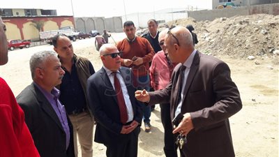 محافظ بورسعيد يوجه بإقامة فروع للبنوك بالمنطقة الصناعية (صور)