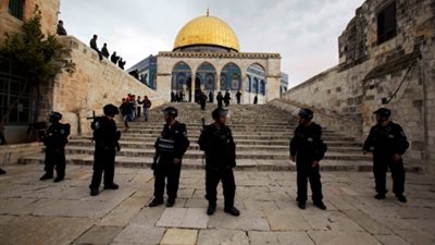 الاحتلال الإسرائيلي يبعد 350 فلسطينيًا عن القدس