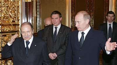 بوتين يعزي بوتفليقة في كارثة الطائرة الجزائرية