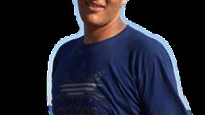 أطول رجل في مصر: الناس في الشارع يصابون بهيستريا الضحك عندما يشاهدونني