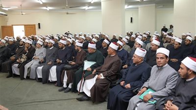 «عفيفي» يبحث مع وعاظ القاهرة والجيزة تكثيف الجهود الدعوية