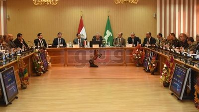 بالصور.. محافظ الشرقية يلتقي رئيس الحسابات المالية