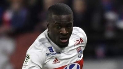 صراع ثنائي على لاعب وسط فرنسا وأولمبيك ليون