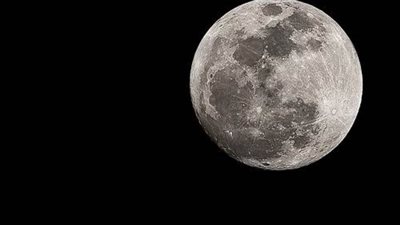 الهند تعتزم إجراء رحلة جديدة إلى القمر