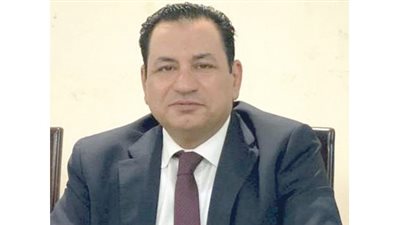 أكاديمي يكشف سبب تحديد سعر الدولار بـ 18جنيها في الموازنة الجديدة