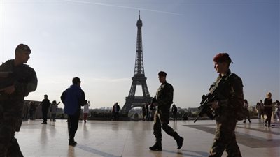 داعش يكرر التهديد بمهاجمة باريس وبرج إيفل