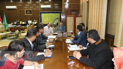 محافظ المنوفية يلتقى وفد الشباب المشارك في منتدى الحوار الوطنى