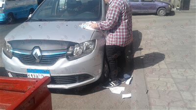 بالصور.. طلاب ثانوية عامة يجهزون «البرشام» قبل الامتحان