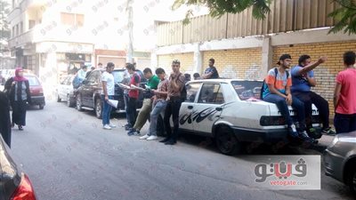 بالصور.. توافد طلاب المنيرة لأداء امتحاني علم النفس والكيمياء