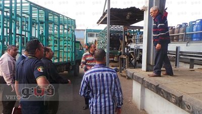 بالفيديو.. حملة مفاجئة للرقابة الإدارية على مستودعات الغاز بالإسكندرية