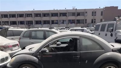 جمارك مطار القاهرة تعرض 25 سيارة للبيع بالمزاد العلني (صور)