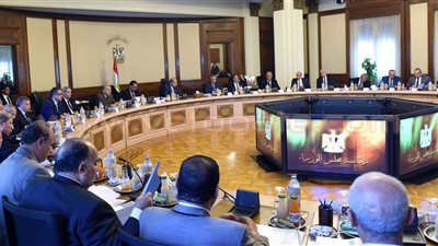 توصيات اجتماع «المحافظين»: زيادة رخص النقل الجماعي.. تطوير طريق الكباش.. دراسة فتح المزارات بالأقصر ليلا.. 500 مليون جنيه لتنفيذ مشروع «المخلفات الصلبة».. واستمرار غلق محطات المياه