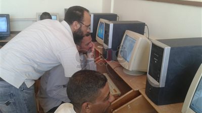 رفع كفاءة أكثر من 2000 موظف أسبوعيا بتعليم الوادي الجديد (صور)
