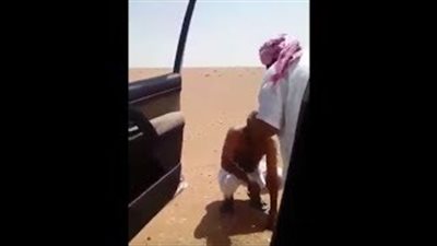 بالفيديو.. لحظة العثور على عائلة بعد فقدانها في الصحراء