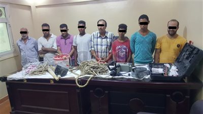 إحباط محاولة ٨ أشخاص التنقيب عن الآثار في مصر القديمة (صور)