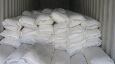 ضبط 7 أطنان و800 كيلو دقيق قبل تهريبه بالإسكندرية